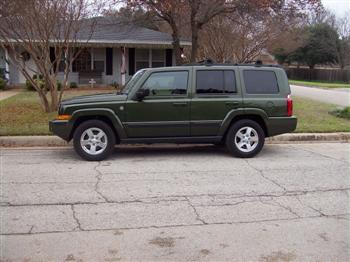 Jeep Commander vs. Jeep Grand Cherokee