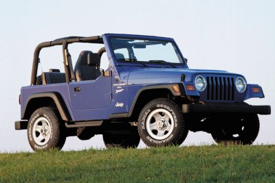Note the Full Front to Rear Roll-cage of this 1997 Wrangler TJ!