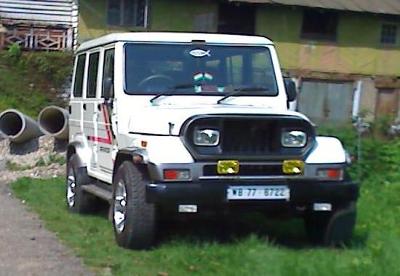 2000 Mahindra Armada